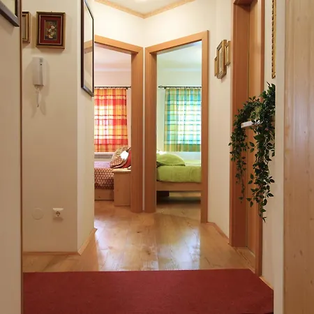 Apartmán Fuchs With Balcony And Mountain View